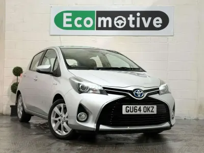 Used Toyota Yaris 101 HP (74 kW) 2014 Silver Hatchback