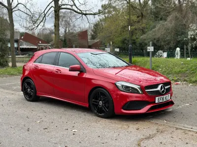 Begagnad Mercedes A180 AMG Line Premium 2016 Röd Halvkombi