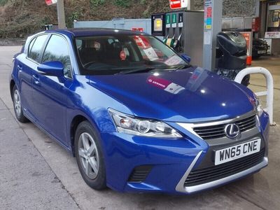 Lexus CT200h