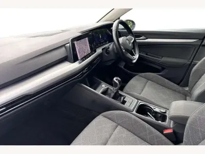 Used VW Golf VII Life 130 HP (95 kW) 2021 White Hatchback