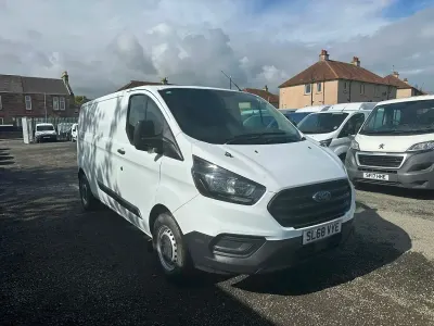 Used Ford Transit Custom 105 HP (77 kW) 2018 White Van