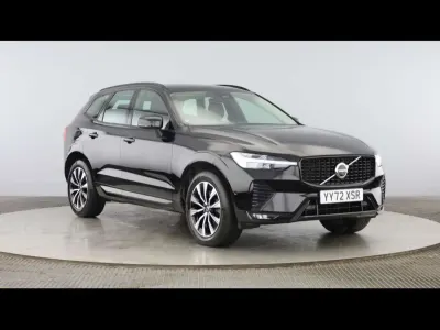 Begagnad Volvo XC60 Plus 2023 Svart SUV