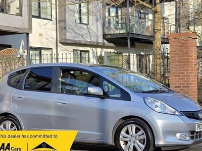 Used Honda Jazz EX-L 99 HP (72 kW) 2012 Silver Hatchback