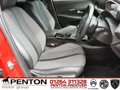 Gebraucht Peugeot 208 Allure Premium 2021 Rot Kleinwagen