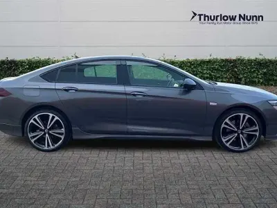 Usado Vauxhall Insignia GS Line 122 CV (89 kW) 2022 Gris Utilitario