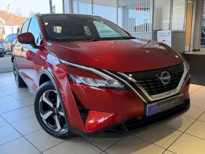 Used Nissan Qashqai N-Connecta 190 HP (139 kW) 2022 Red SUV