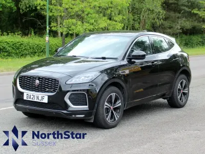 Begagnad Jaguar E-Pace R-Dynamic 204 HK (150 kW) 2021 Svart SUV