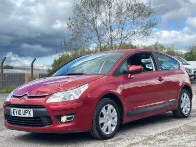 Używany Citroën C4 VTR Sport 110 KM (80 kW) 2010 Czerwony Coupe