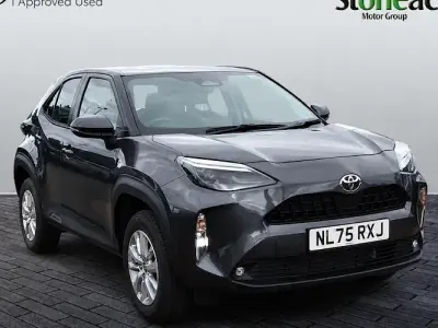 Used Toyota Yaris Cross 116 HP (85 kW) 2025 Grey SUV