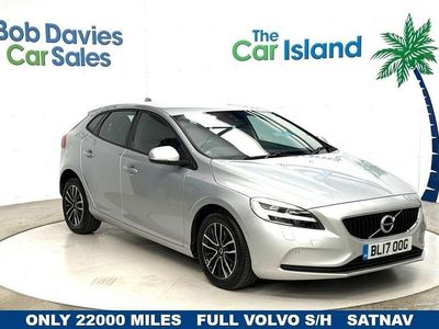 Used Volvo V40 Momentum 122 HP (89 kW) 2017 Silver Hatchback