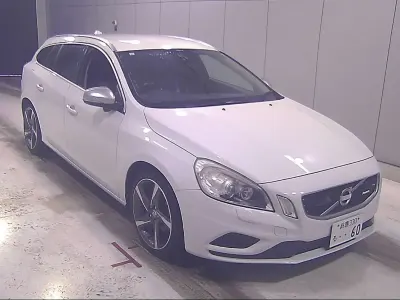 Used Volvo V60 R-Design 2013 White Estate