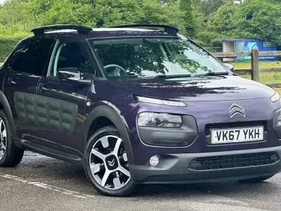 Used Citroën C4 Cactus Flair 2018 Mauve/purple Hatchback