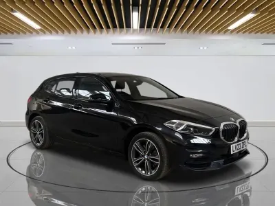 Used BMW 118 Sport Line 136 HP (100 kW) 2022 Black Hatchback
