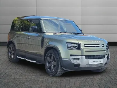 Used Land Rover Defender HSE 245 HP (180 kW) 2024 Green SUV