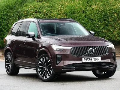 Used Volvo XC90 Plus 250 HP (183 kW) 2025 Red SUV