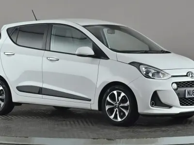 Begagnad Hyundai i10 Premium SE 87 HK (63 kW) 2019 Vit Halvkombi