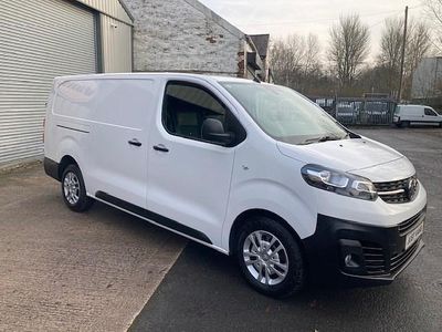 Used Vauxhall Vivaro 100 HP (73 kW) 2021 White MPV