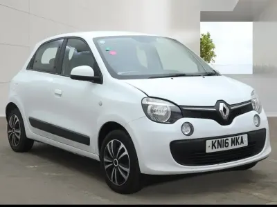 Begagnad Renault Twingo Play 70 HK (51 kW) 2016 Vit Halvkombi