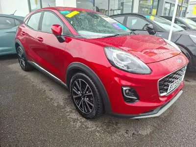 Gebraucht Ford Puma Titanium 125 PS (91 kW) 2023 Rot SUV