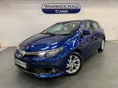 Used Toyota Auris Business Edition 2016 Blue