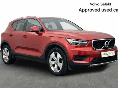 Used Volvo XC40 Momentum 161 HP (118 kW) 2022 Red SUV