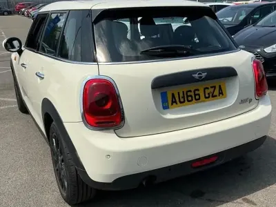 Used Mini One D Hatch 95 HP (69 kW) 2016 White Hatchback