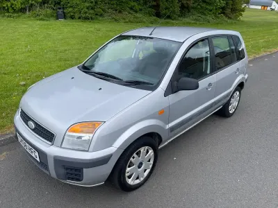 Used Ford Fusion Style 68 HP (50 kW) 2008 Silver Hatchback