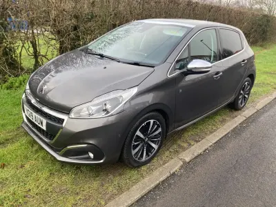 Używany Peugeot 208 S 82 KM (60 kW) 2019 Szary Hatchback