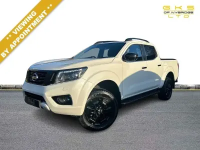 Używany Nissan Navara N-Guard 190 KM (139 kW) 2021 Biały Pickup