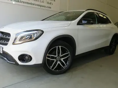 Used Mercedes GLA180 Urban 122 HP (89 kW) 2018 White SUV