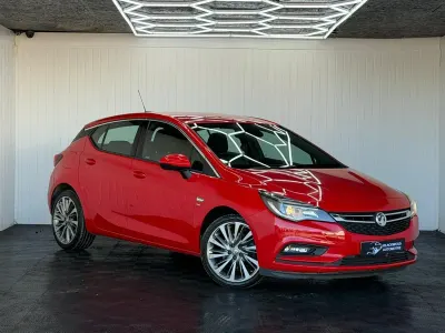 Second-hand Vauxhall Astra SRi 110 CP (80 kW) 2015 Roșu Hatchback