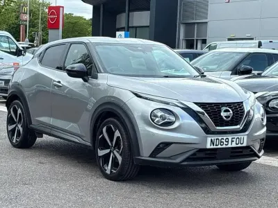 Gebraucht Nissan Juke Tekna 114 PS (83 kW) 2019 Silber SUV