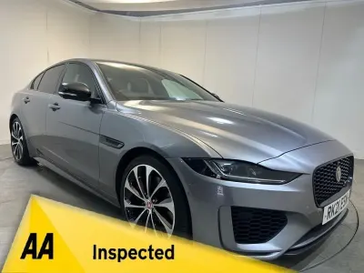 Używany Jaguar XE R-Dynamic 250 KM (183 kW) 2021 Szary Sedan/Limuzyna