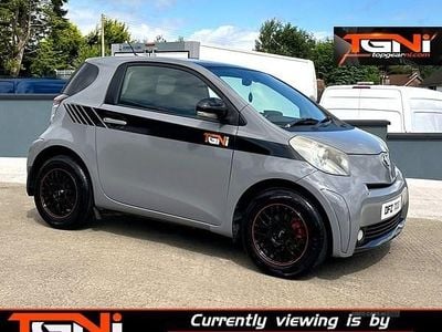 Used Toyota iQ 68 HP (50 kW) 2010 Silver Hatchback