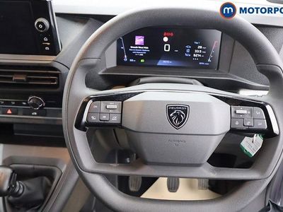 Used Peugeot Expert 145 HP (106 kW) 2025 Van