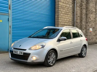 Used Renault Clio Dynamique 2012 Silver Estate