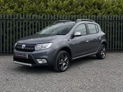 Used Dacia Sandero Stepway 90 HP (66 kW) 2017 Grey Hatchback