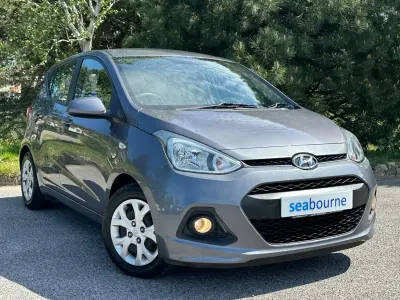 Gebraucht Hyundai i10 SE 87 PS (63 kW) 2015 Grau Kleinwagen