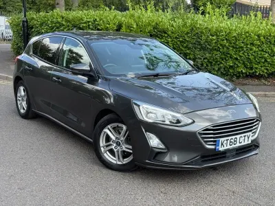 Used Ford Focus Zetec 120 HP (88 kW) 2018 Grey Hatchback