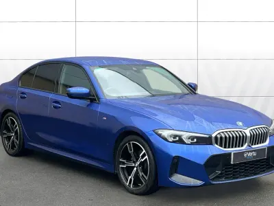 Begagnad BMW 320 M Sport 184 HK (135 kW) 2024 Blå Sedan