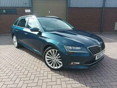 Used Skoda Superb SE L Executive 190 HP (139 kW) 2016 Blue Estate