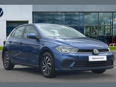Usado VW Polo Life 95 HP (69 kW) 2024 Azul Citadino