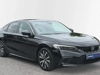 Używany Honda Civic Elegance 143 KM (105 kW) 2025 Czarny Hatchback