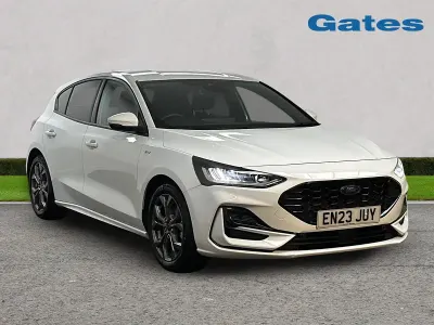 Used Ford Focus ST-Line 2023 White Hatchback