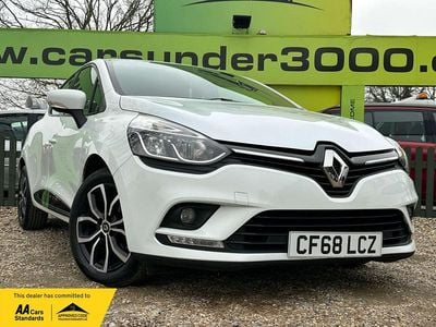 Used Renault Clio IV Play 75 HP (55 kW) 2019 White Hatchback
