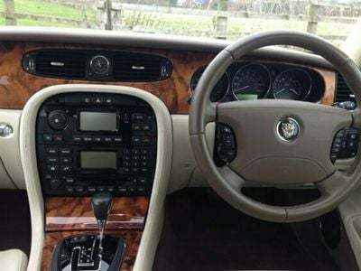 Used Jaguar XJ 240 HP (176 kW) 2005 Sedan