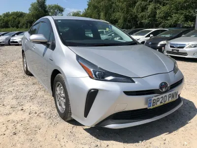 Used Toyota Prius 140 HP (102 kW) 2026 Silver Hatchback
