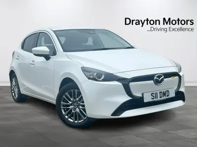 Używany Mazda 2 Exclusive-Line 90 KM (66 kW) 2024 Biały Hatchback