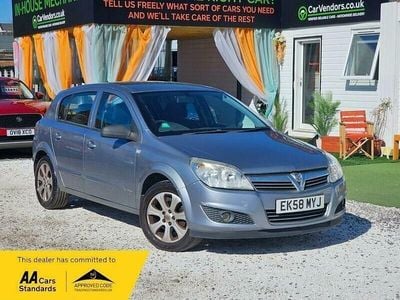Used Vauxhall Astra 90 HP (66 kW) 2008 Silver Hatchback