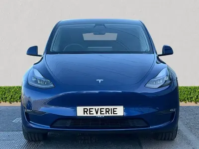 Używany Tesla Model Y 282 kW (384 KM) 2022 Niebieski SUV